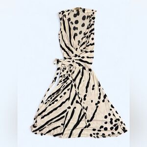 Issa London Black and Cream Polka Dot Wrap Dress Size 6
Worn by Kate Middleton